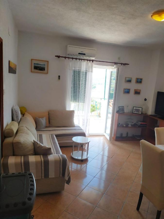 Veldic Apartments Tisno Luaran gambar