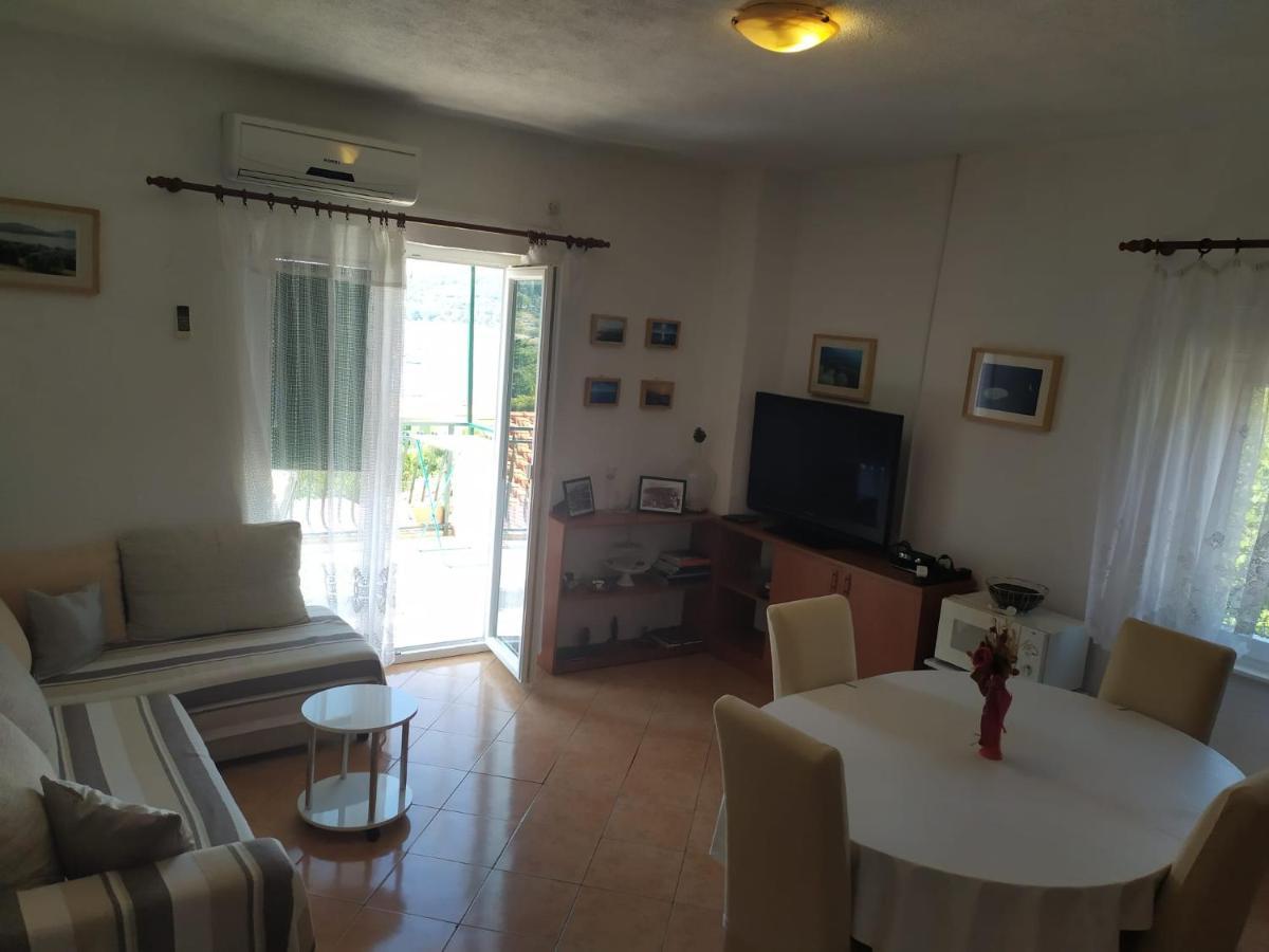 Veldic Apartments Tisno Luaran gambar