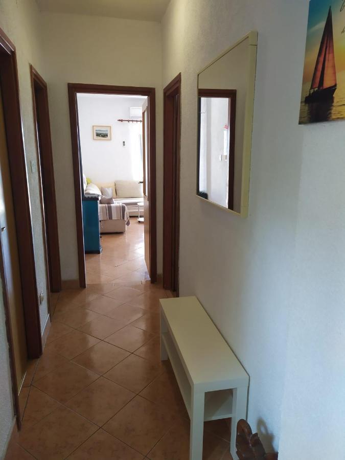 Veldic Apartments Tisno Luaran gambar