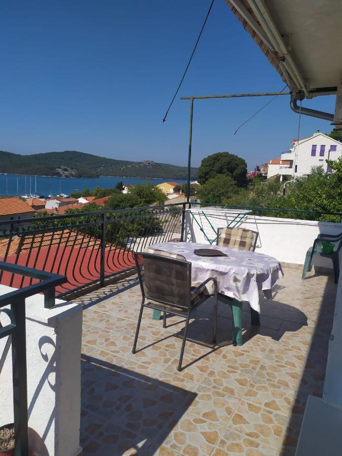 Veldic Apartments Tisno Luaran gambar