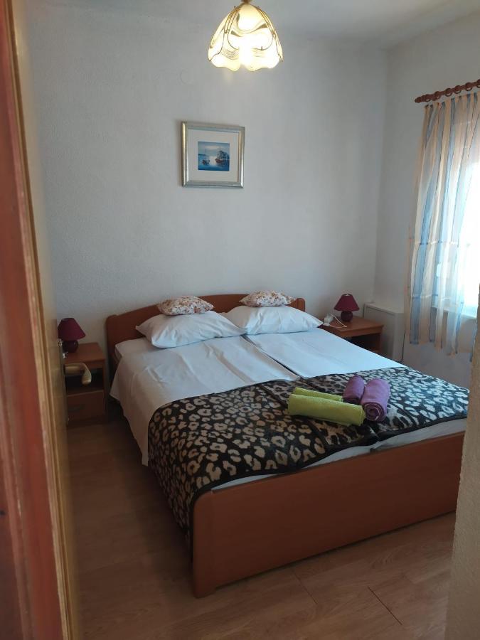 Veldic Apartments Tisno Luaran gambar