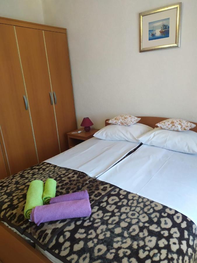 Veldic Apartments Tisno Luaran gambar