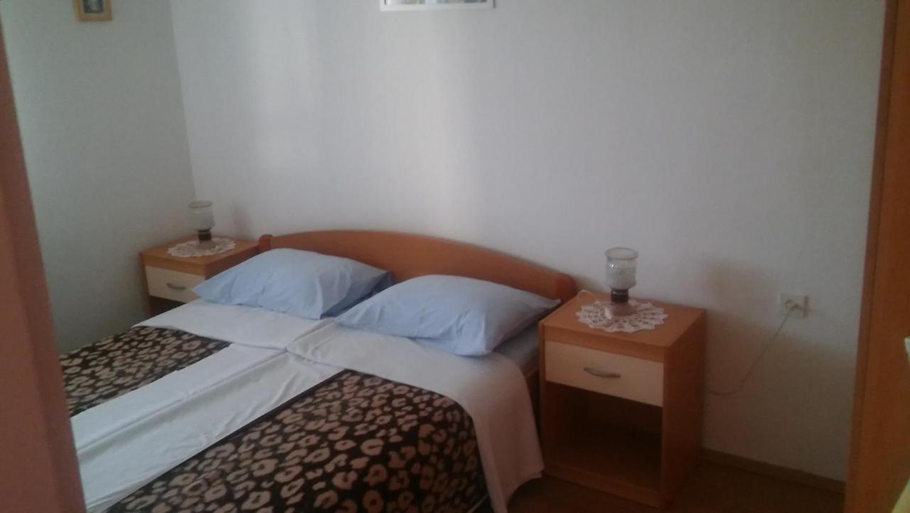 Veldic Apartments Tisno Luaran gambar