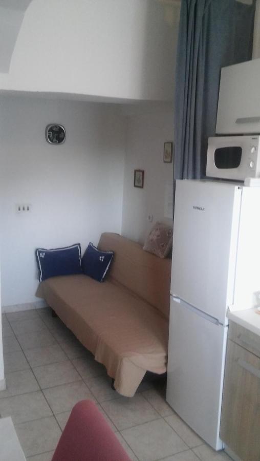 Veldic Apartments Tisno Luaran gambar