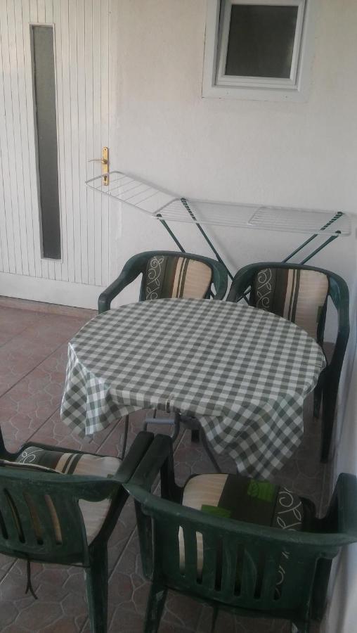 Veldic Apartments Tisno Luaran gambar