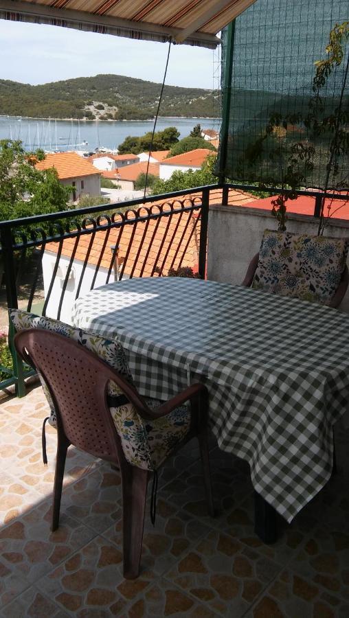 Veldic Apartments Tisno Luaran gambar