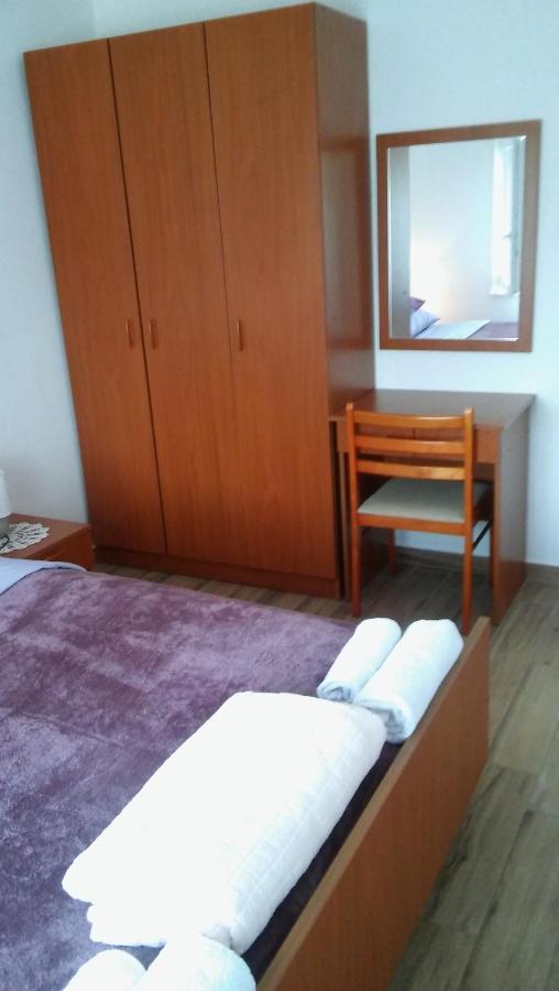 Veldic Apartments Tisno Luaran gambar